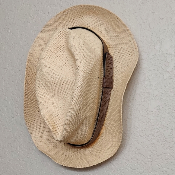 VINTAGE BEE Hats Custom Made Straw Fedora w/ Brown Faux Reptile Band - Size Med - Picture 1 of 3